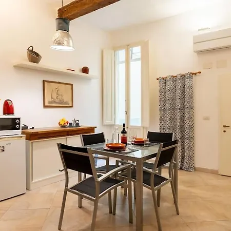 Keys Of Italy - Pilastri 24 - Center Perfect For Couples Apartment